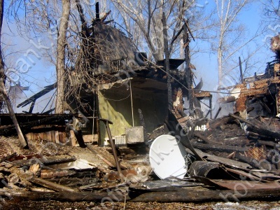 Пожар уничтожил жилой дом