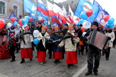 Праздничное шествие по Саратову