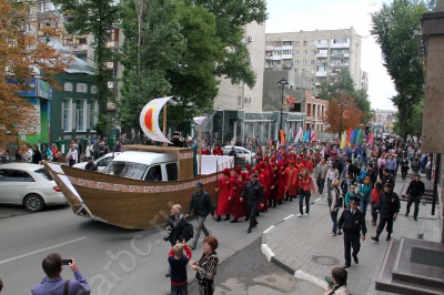 Карнавальное шествие по Саратову