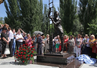 Открытие памятника Олегу Янковскому