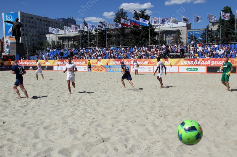 Пляжный футбол на Театральной площади
