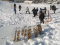 Горнолыжная база, футбол на снегу.