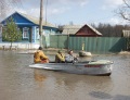 Весенний паводок, река Медведица, город Аткарск. До центра можно добраться только на лодках. 
