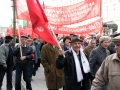Шествие коммунистов и их сторонников по проспекту Кирова перед митингом на площади Столыпина.