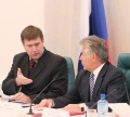 Полномочный представитель Президента в ПФО Александр Коновалов (слева) и губернатор Саратовской области Павел Ипатов.
