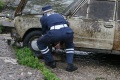Затонувший автомобиль, находящся в угоне, обнаруженный водолазами областной службы спасения. Район Улешей.