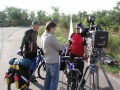 Саратовские велотуристы дают интервью ТТВ.