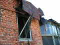 В поселке Новый Волжского района Саратова сгорел дом престарелой семьи Думкиных. Сейчас они живут в бане.