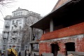 Снос недостроенного здания, которое возводил бизнесмен Сергей Белостропов. Оно было признано самовольной постройкой. Саратов.