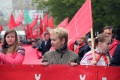 Праздник весны и труда: демонстранты (КРПФ) прошли по проспекту Кирова до оперного театра. Саратов.