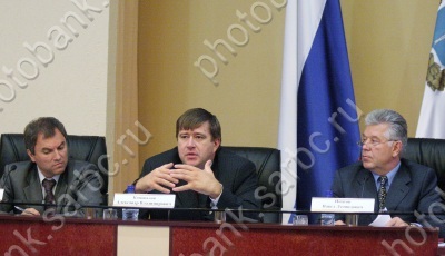 Коновалов и Володин на совещании в Саратове