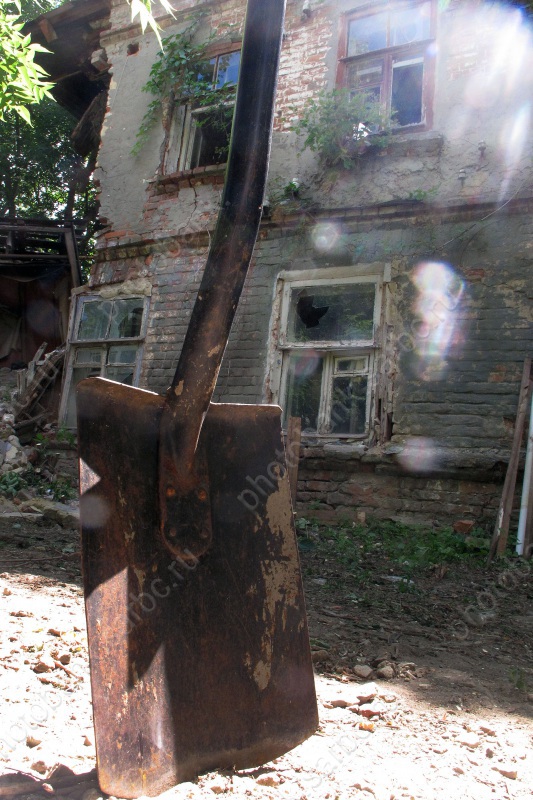 Разрушается дом итальянского художника
