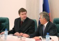 Полномочный представитель Президента в ПФО Александр Коновалов (слева) и губернатор Саратовской области Павел Ипатов.
