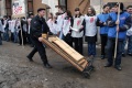 Пикет против строительства мормонской церкви провели активисты "Молодой гвардии". Улица Гоголя, Саратов. 