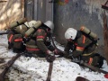 Тушение пожара на улице Чернышевского в 5-этажном доме напротив Полиграфкомбината. 
