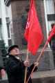 В день Конституции СССР 1936 года - реготделение КПРФ провело пикет облправительства и облдумы. Саратов.
