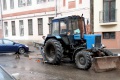 На Вольской-Дзержинского  трактор разрезал "вскрышным ножом" "99-ю".  Саратов.