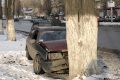 "ВАЗ - 2108" врезался в дерево. Проспект Строителей, Саратов.
