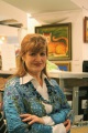 Елена Лялинона на персональной выставка картин  "Сказочный Саратов".