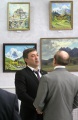 На выставке "Художники Саратов-Грозный" подготовленная региональным парламентом совместно с чеченской диаспорой в Саратовской губернии. 