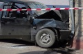 Автомобиль врезался в пятиэтажный дом. Погиб 32-летний водитель. Госпитализирован  двухлетний ребенок. Улица Азина, Саратов.