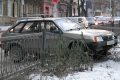 "ВАЗ-2109" врезался в ограждение. Рахова между Кутякова и Зарубина, Саратов.