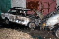 Пожар в гаражах. Заводской район, Саратов.  Сгорели два автомобиля. По информации очевидцев, пожар начался после взрыва.